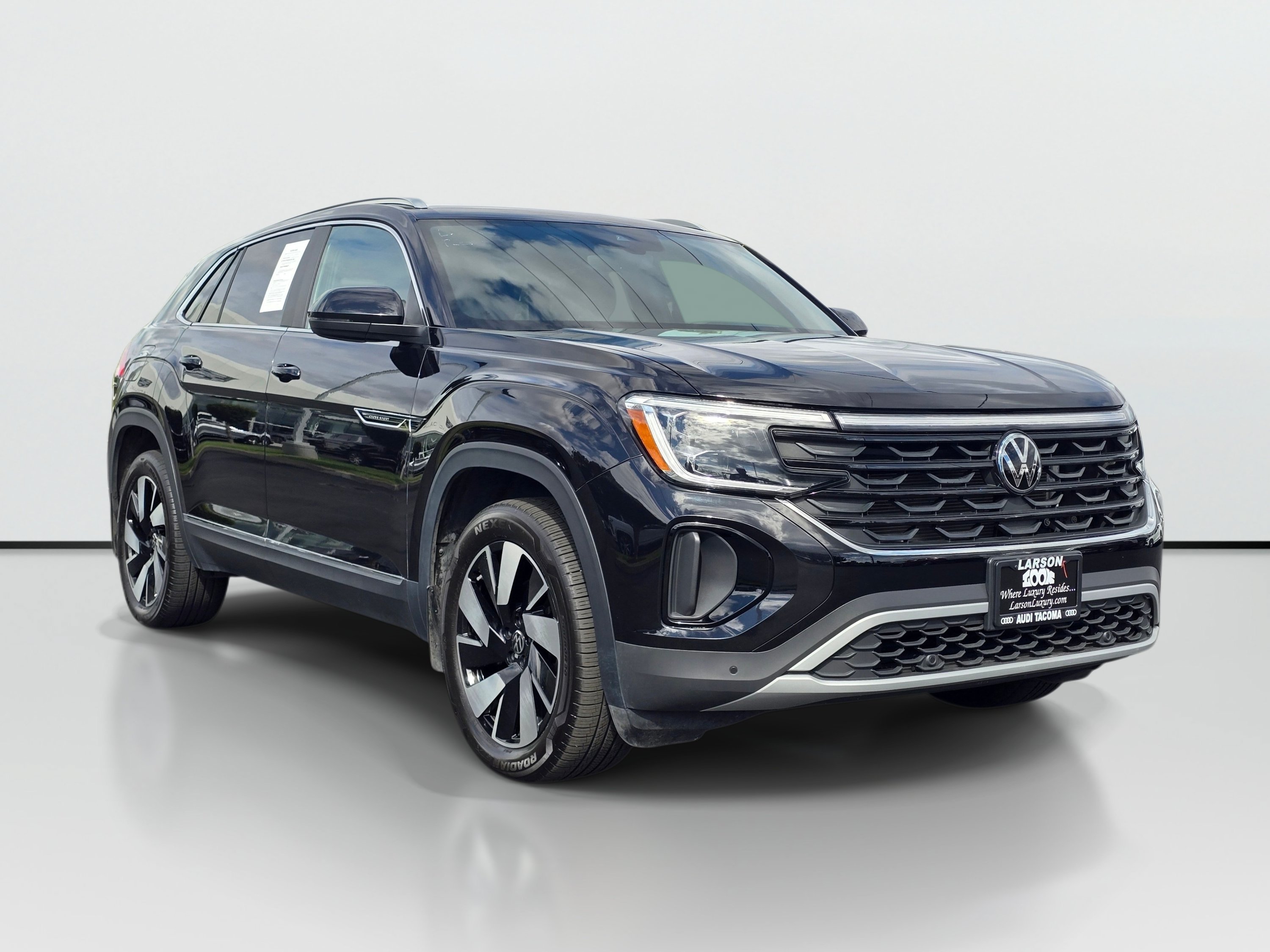 Used 2024 Volkswagen Atlas Cross Sport SEL AWD/4WD image 7