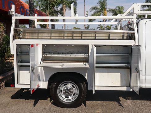 Used 2022 Ford F250 XL w/ Power Equipment Group image 11