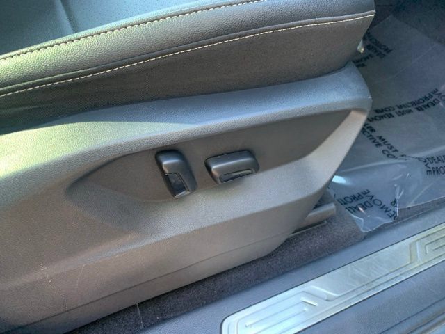 Used 2021 Volkswagen Atlas SEL AWD/4WD image 15