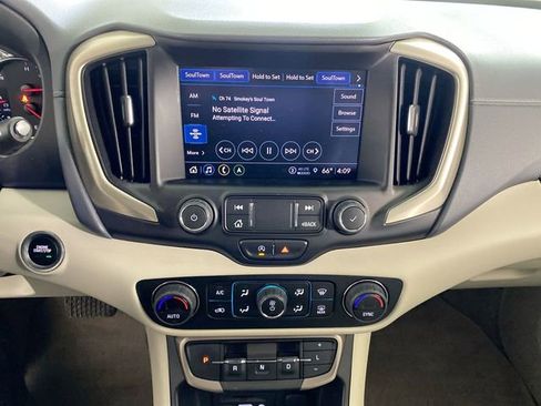 Used 2023 GMC Terrain Denali w/ Denali Premium Package image 38