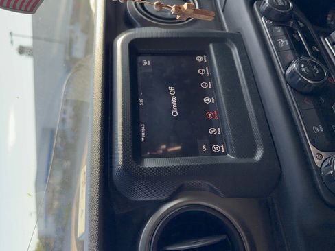 Used 2018 Jeep Wrangler Unlimited Sport S AWD/4WD image 8