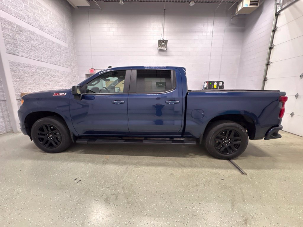 Used 2023 Chevrolet Silverado 1500 RST AWD/4WD image 8