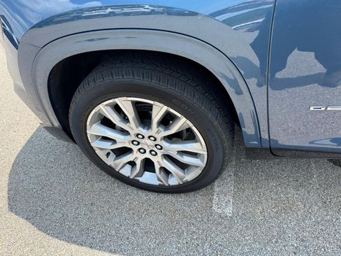 Certified 2025 GMC Acadia Denali w/ Super Cruise Package image 25