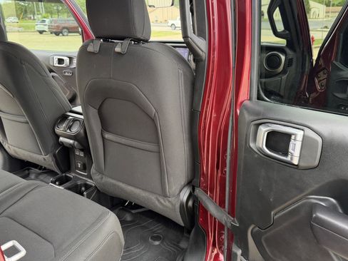 Used 2021 Jeep Gladiator Sport AWD/4WD image 34