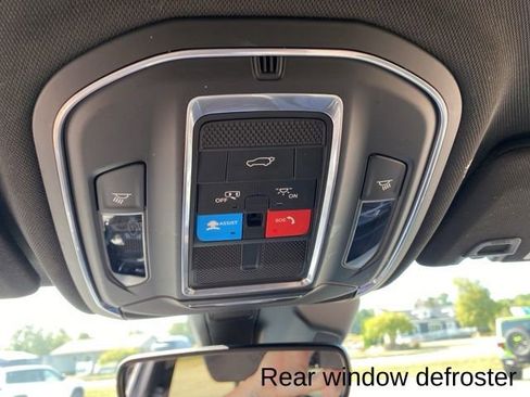 Used 2022 Jeep Grand Cherokee L Altitude image 22