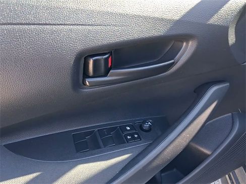 Certified 2025 Toyota Corolla LE image 10