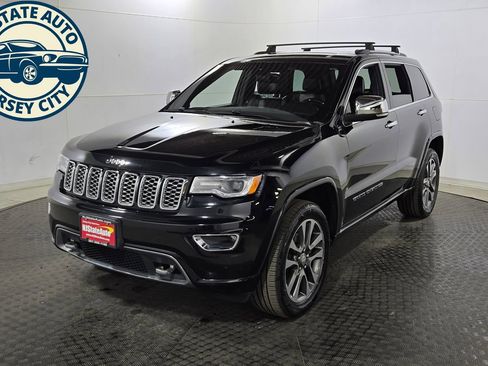 Used 2017 Jeep Grand Cherokee Overland AWD/4WD image 3
