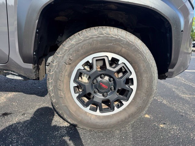 Used 2024 Toyota Tacoma TRD Off-Road AWD/4WD image 9
