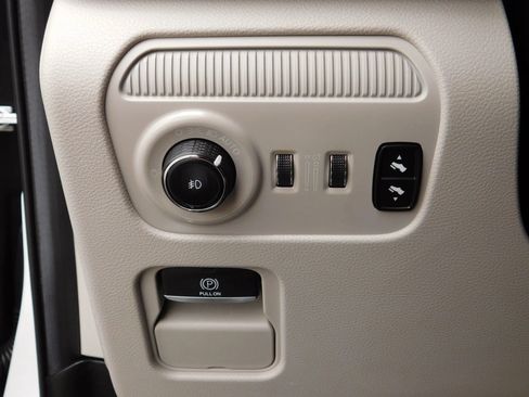Used 2022 Jeep Wagoneer Series III RWD image 26