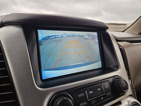 Used 2017 GMC Yukon SLT image 48