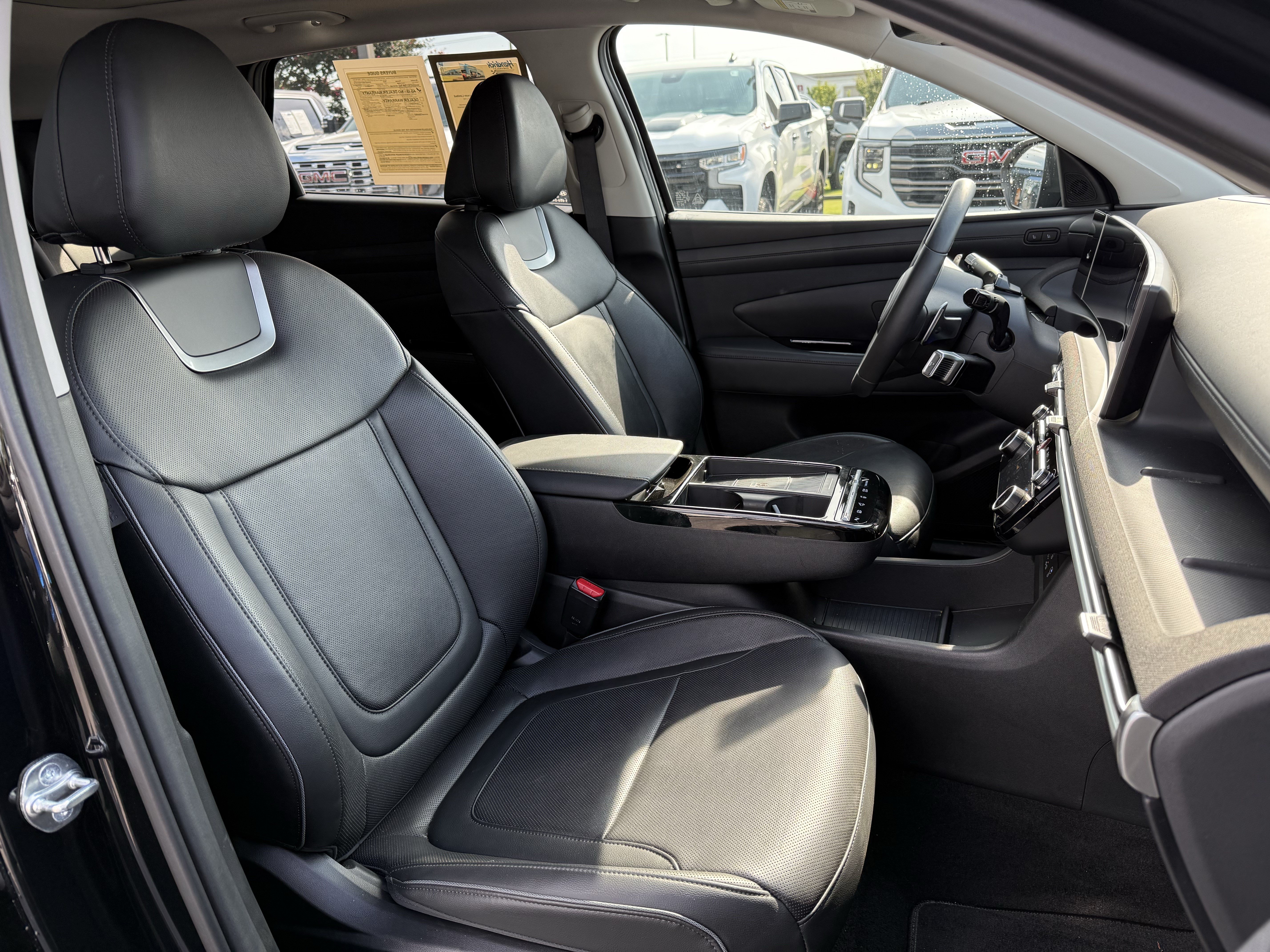 Used 2025 Hyundai Tucson Limited FWD image 34