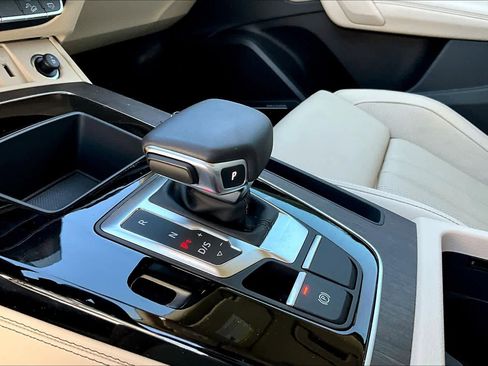 Used 2023 Audi Q5 e Prestige image 17