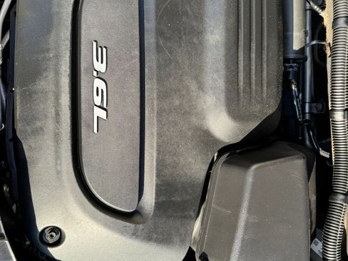 Used 2017 Chrysler Pacifica Limited w/ UConnect Theater Package image 26