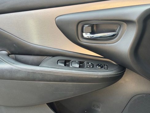 Certified 2024 Nissan Murano SV w/ SV Midnight Edition Package image 18