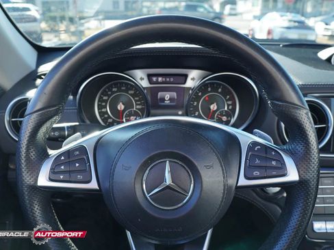Used 2018 Mercedes-Benz SL 550 image 32