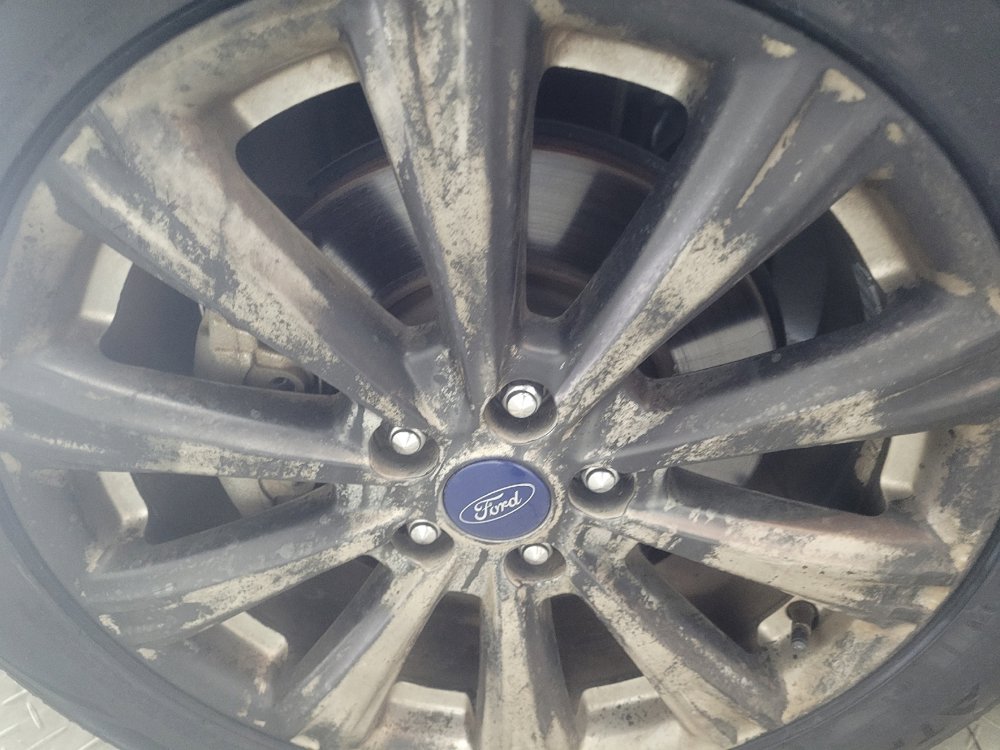Used 2018 Ford Escape Titanium w/ Ford Safe & Smart Package FWD image 31