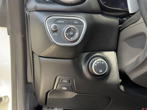 Used 2015 Ferrari California T RWD image 46