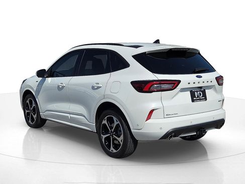 Used 2023 Ford Escape ST-Line Elite w/ Premium Technology Package image 4