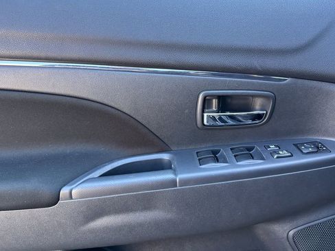 Used 2025 Mitsubishi Outlander Sport LE image 11