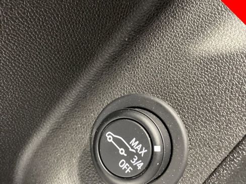 Used 2024 Chevrolet Equinox LT image 16