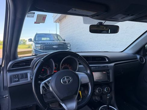 Used 2015 Scion tC FWD image 11