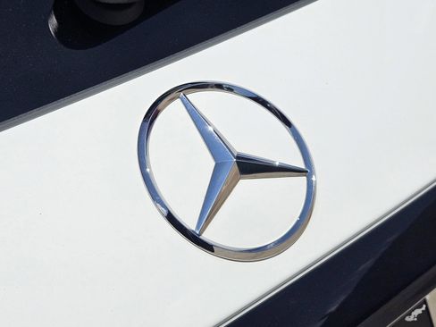 Certified 2025 Mercedes-Benz GLC 300 4MATIC image 20
