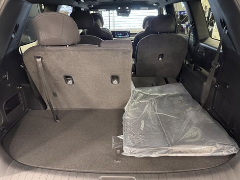 New 2027 Kia Telluride S image 13