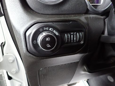 Used 2020 Jeep Gladiator Overland w/ Dual Top Group AWD/4WD image 23