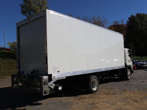 New 2025 Chevrolet Low Cab Forward 6500XD RWD image 4