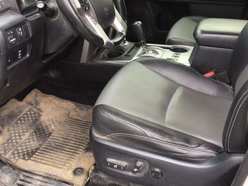 Used 2018 Toyota 4Runner SR5 Premium image 6