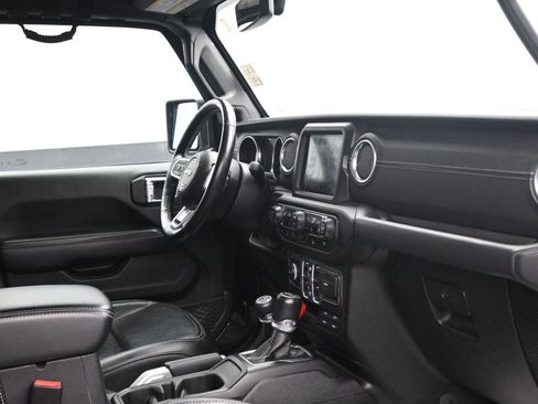 Used 2018 Jeep Wrangler Unlimited Sahara w/ Dual Top Group image 10