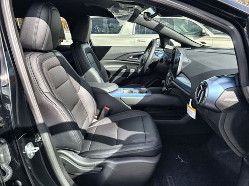 New 2026 Chevrolet Equinox EV LT image 26