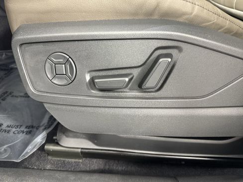 Used 2025 Audi Q5 Premium Plus w/ Premium Plus image 28