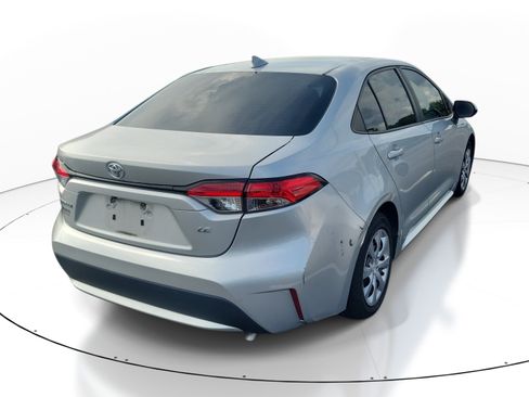 Used 2021 Toyota Corolla LE FWD image 8