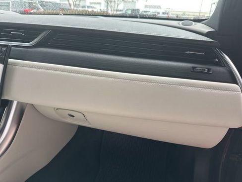 Used 2024 Jaguar XF R-Dynamic SE image 39