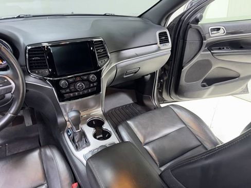 Used 2019 Jeep Grand Cherokee Limited w/ Trailer Tow Group IV image 25