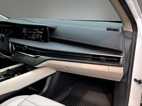 Certified 2025 Nissan Murano SV AWD/4WD image 26