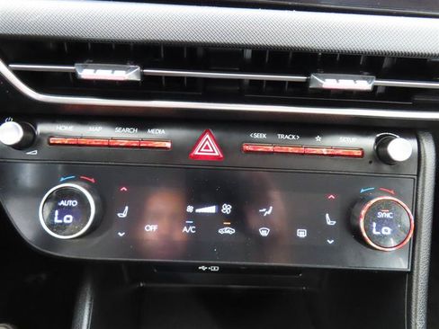 Used 2024 Hyundai Sonata SEL FWD image 25