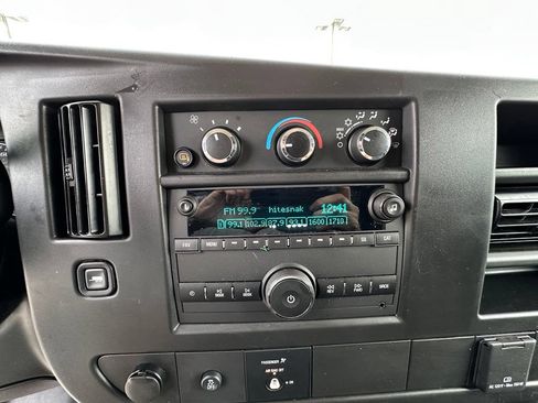 Used 2025 GMC Savana 2500 w/ Driver Convenience Package RWD image 25