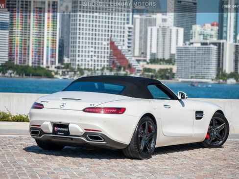 Used 2018 Mercedes-Benz AMG GT Roadster image 4