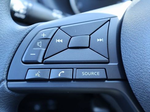 New 2025 Nissan Kicks Play S image 10