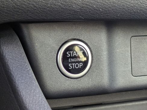 Certified 2023 Nissan Rogue SV image 31