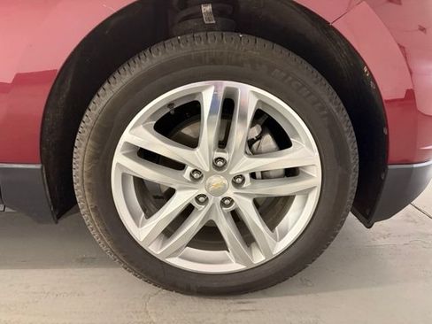 Used 2019 Chevrolet Equinox Premier FWD image 32