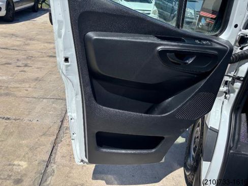 Used 2020 Mercedes-Benz Sprinter 2500 image 14