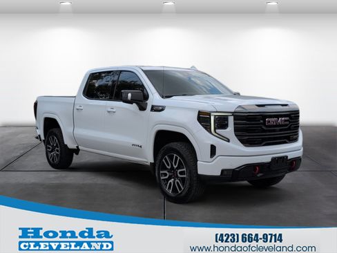 Used 2024 GMC Sierra 1500 AT4 w/ Technology Package AWD/4WD image 1