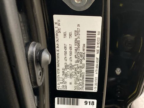 Used 2016 Toyota Tacoma TRD Sport image 29