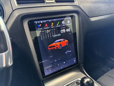 Used 2013 Ford Mustang GT image 24