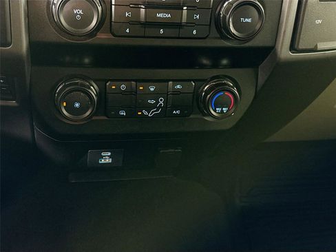 Used 2020 Ford F250 XLT image 9