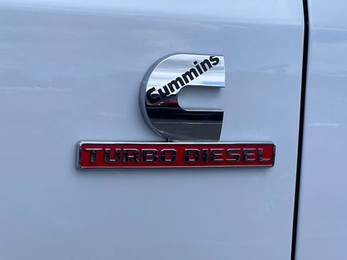 Used 2024 RAM 2500 Laramie AWD/4WD image 2