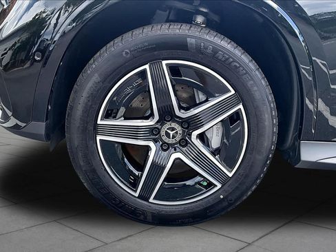 Certified 2026 Mercedes-Benz GLC 300 image 11